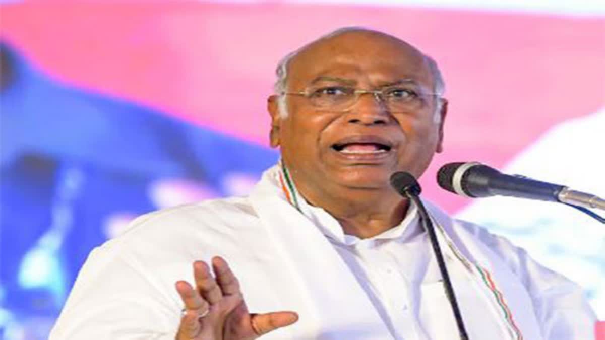 MALLIKARJUN KHARGE CRITCIZED BJP  CONGRESS LEADER MALIKARJUN KHARGE  ബിജെപിയെ വിമര്‍ശിച്ച് ഖാര്‍ഗെ  പിന്നോക്ക വിഭാഗത്തിന്‍റെ സംവരണം