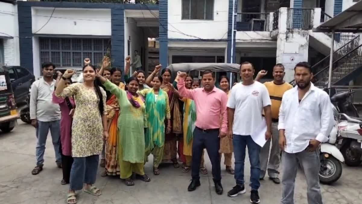 People troubled by water problem in Haldwani