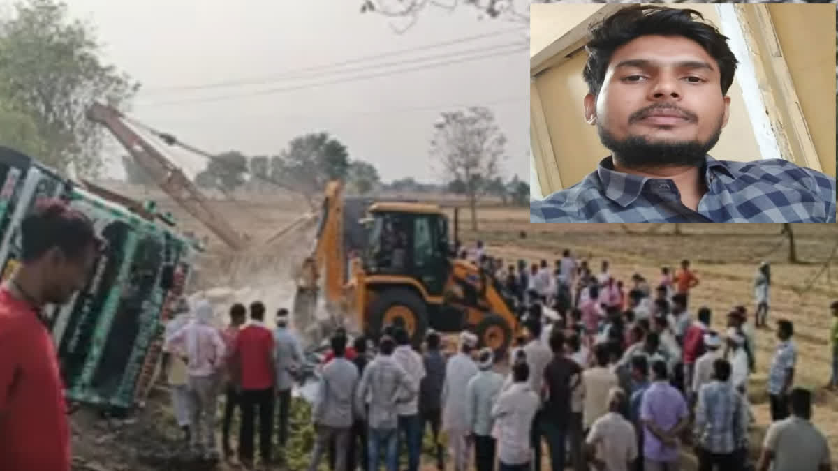 Trailer full of tiles overturns on bike riding teacher in Dausa, painful death