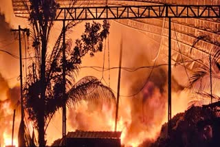 Calicut Fire Accident  പ്ലാസ്‌റ്റിക് ഗോഡൗണിൽ തീപിടിത്തം  കോഴിക്കോട് അഗ്നിബാധ  FIRE BROKE OUT IN PLASTIC WAREHOUSE