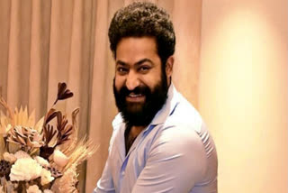 Jr NTR and Wife Pranathi Spotted Jetting Off for his 41st Birthday Celebrations - Watch