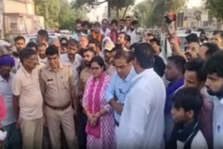 Road blocked in protest