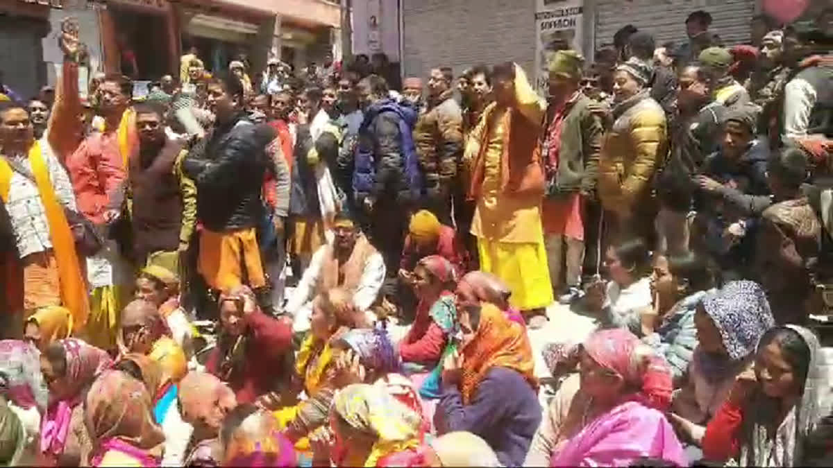 Protest in Badrinath Dham