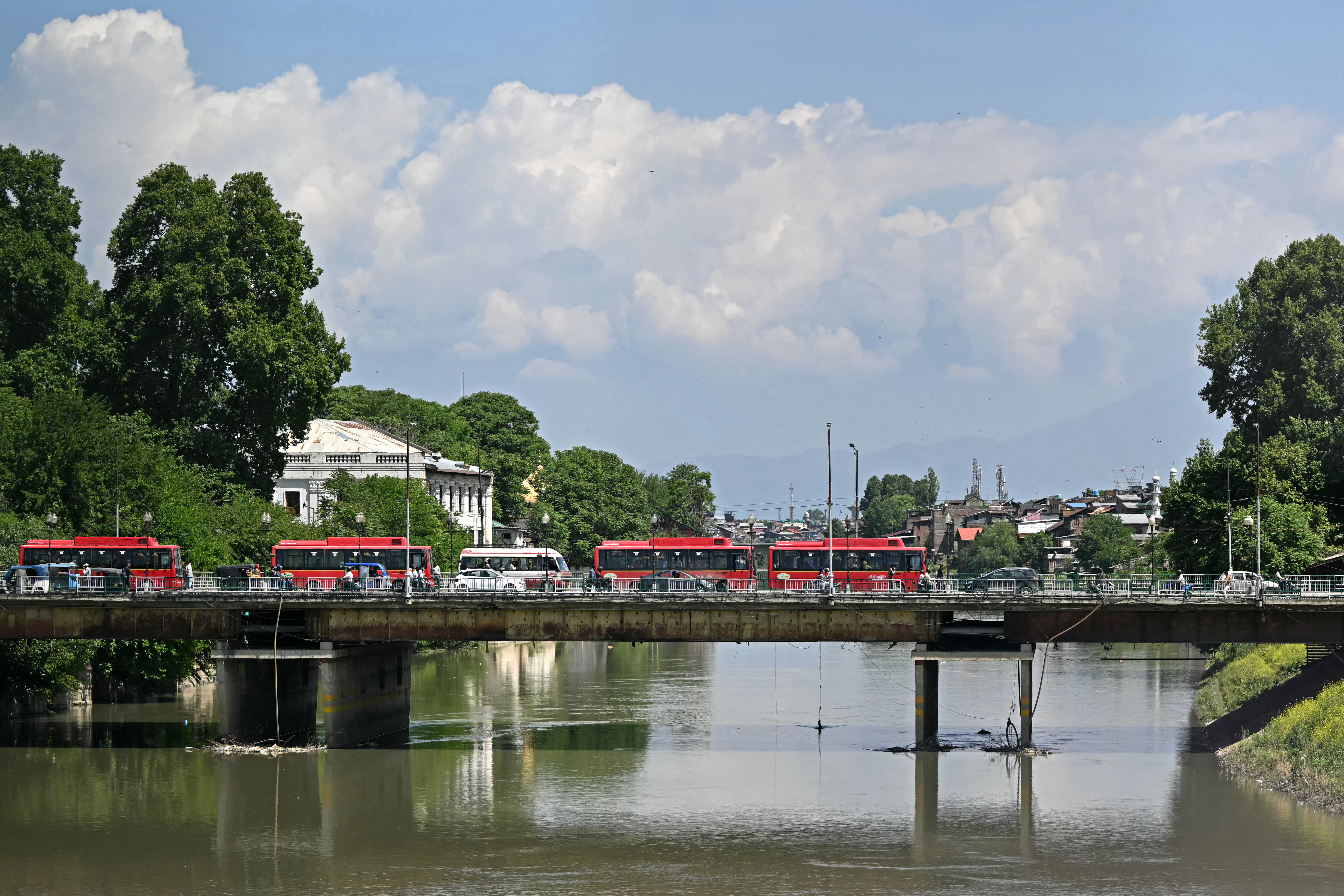 TOURISM IN KASHMIR