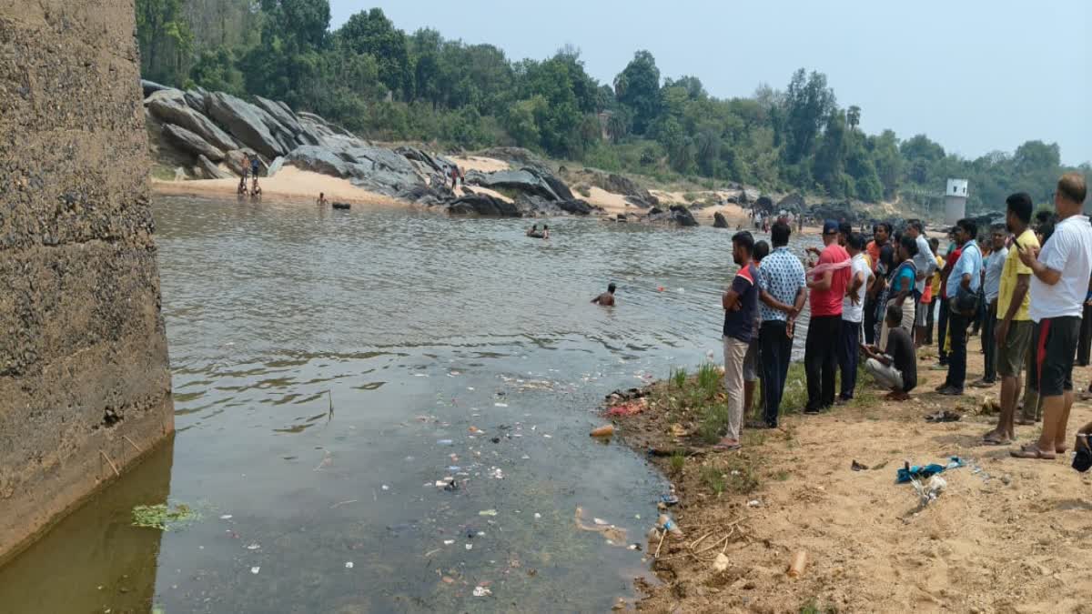 Three drowned in Koel river