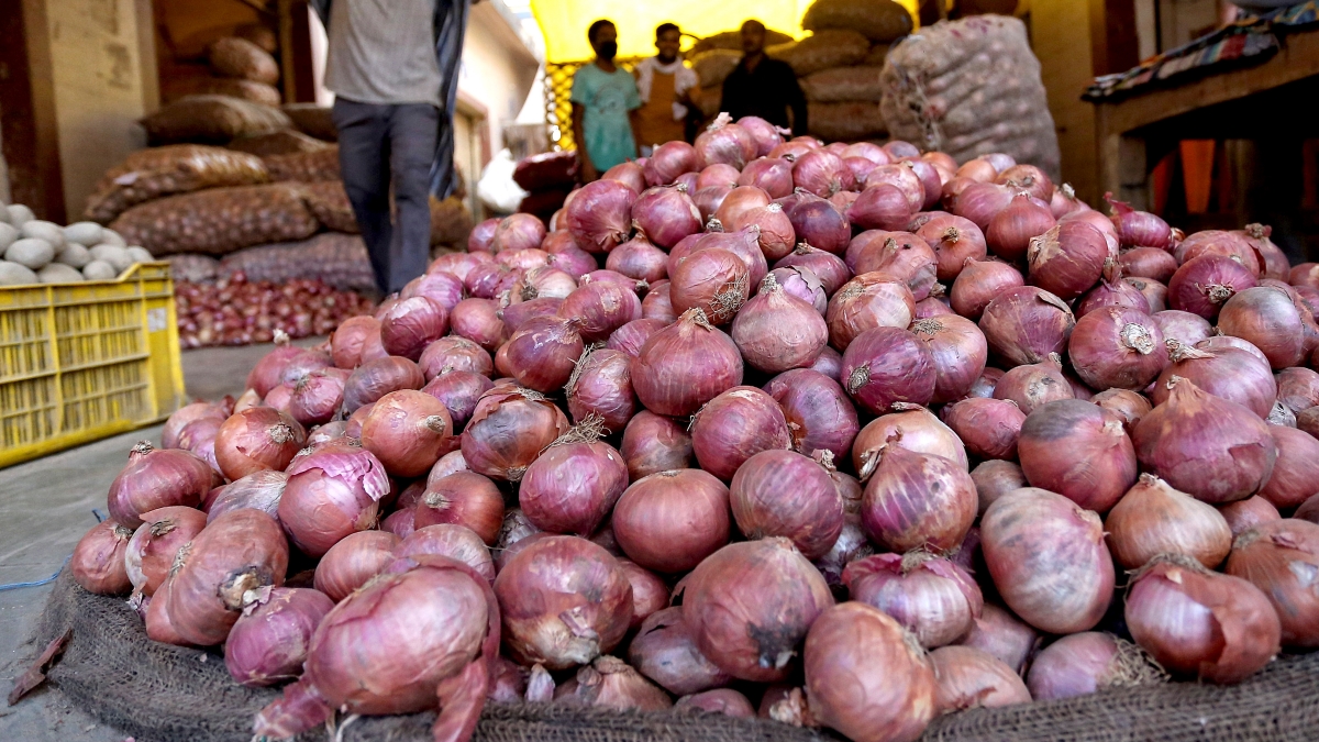 benefits of eating raw onion