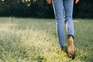 There are many benefits of walking barefoot