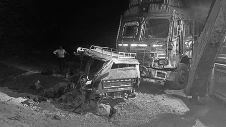 Road accident in Garhwa