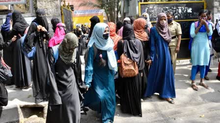 ഹിജാബ് വിലക്കിയ സംഭവം  HIJAB BANNED IN KOLKATA LAW COLLEGE  HIJAB BAN IN COLLEGE  ഹിജാബ് നിരോധനം