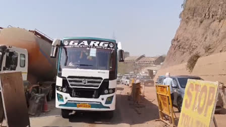 At the border village of Garan Modra of Himachal Punjab, heavy traffic jams at the entry slip of Himachal