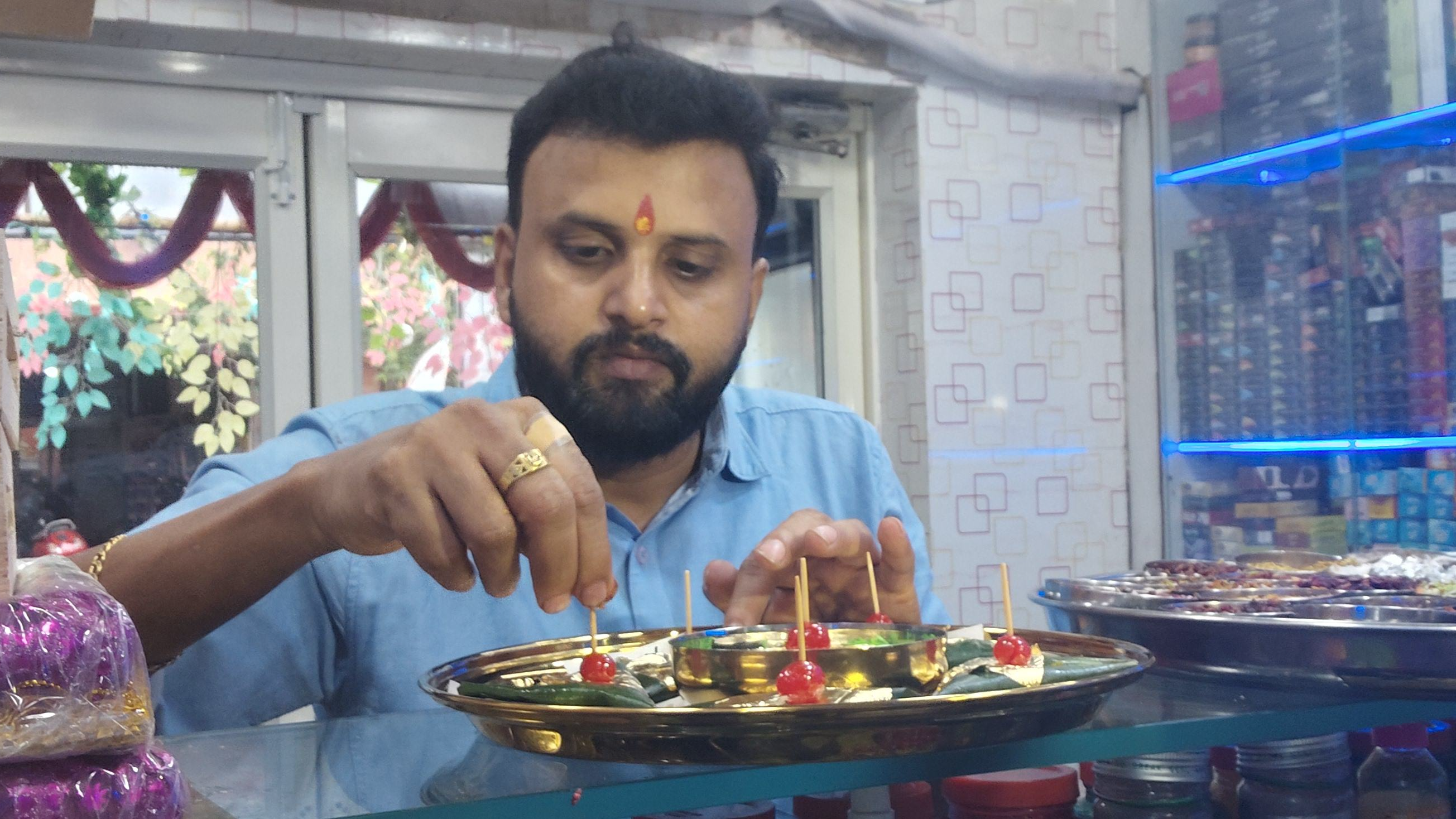 ଆକର୍ଷଣ ସାଜୁଛି ସୋନାଚାନ୍ଦି ପାନ