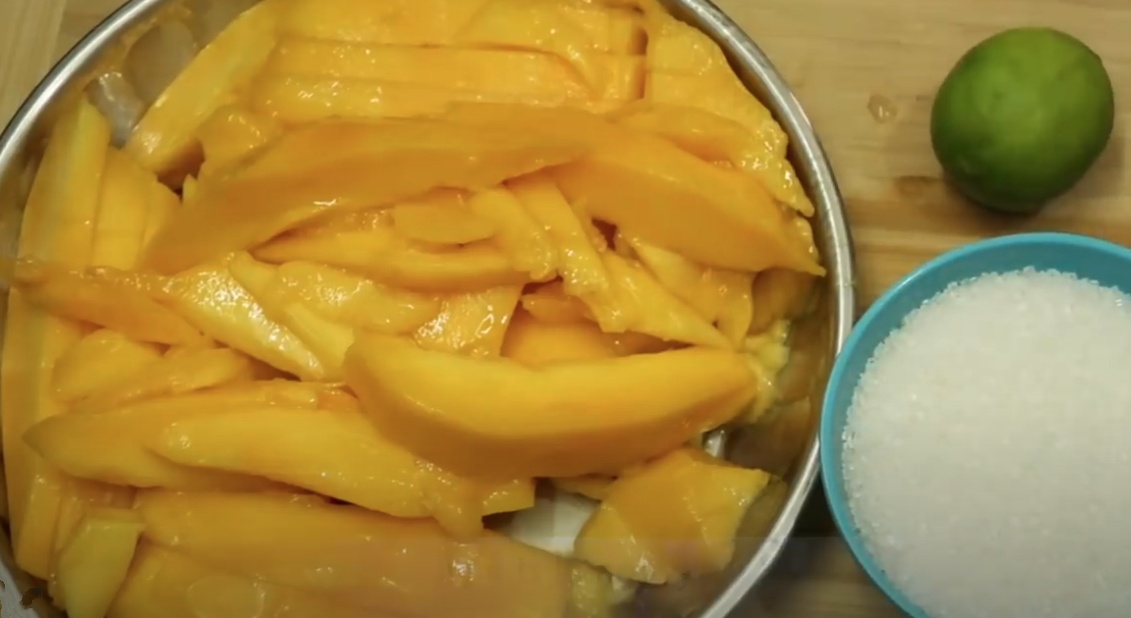 Healthy Mango Jam at Home