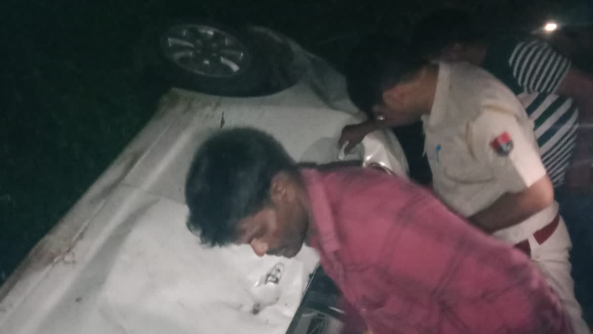 Car overturned in Kota, one dead