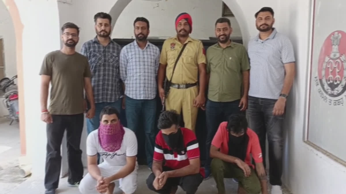 400 grams of heroin and weapon were recovered from the three accused in the Fortuner in Faridkot