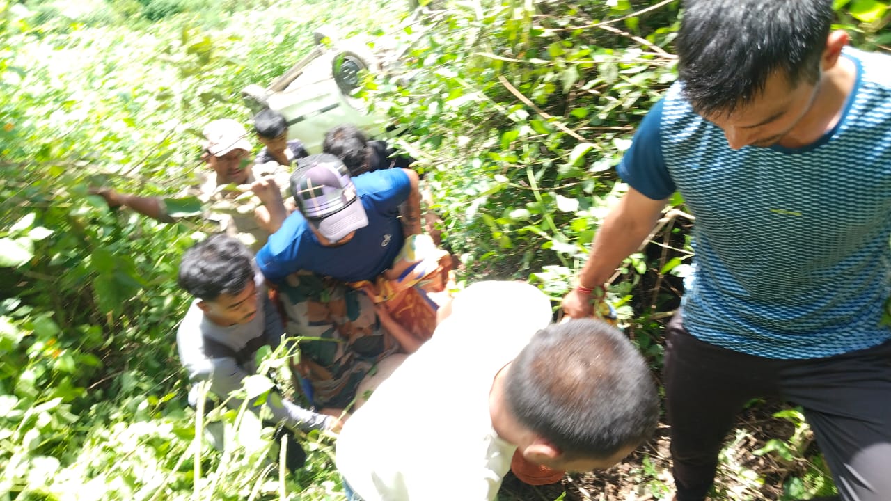 Car Fell into Ditch in Karnaprayag