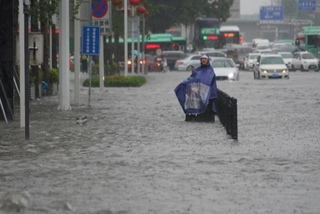 چین کے محکمہ موسمیات نے موسلادھار بارش کے لیے بلیو الرٹ جاری کیا