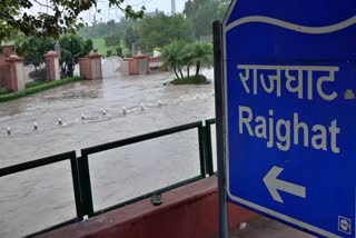 Yamuna water flows to ITO, Rajghat as Irrigation Department regulator suffers damage