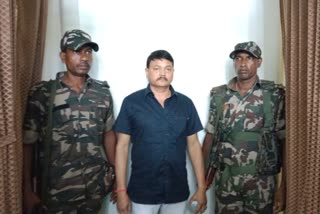 http://10.10.50.75//jharkhand/14-July-2023/jh-wes-01-acb-team-arrested-cashier-of-rural-development-special-division-while-taking-50-thousand-bribe-images-jh10021_14072023154443_1407f_1689329683_0.jpg