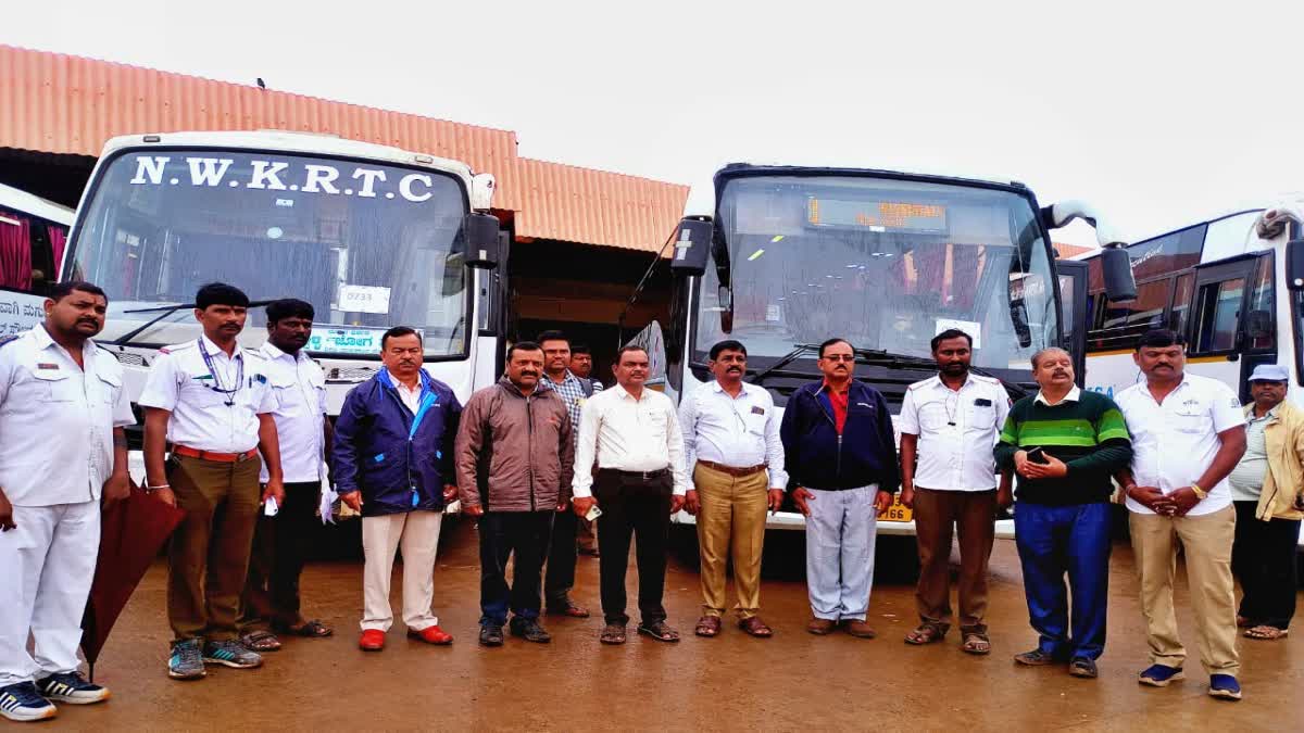 hubblli-jog-falls-package-tour-buses