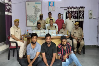 3 arrested in fake loot case