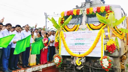 mp-b-y-raghavendra-gave-the-green-signal-for-shimoga-chennai-train