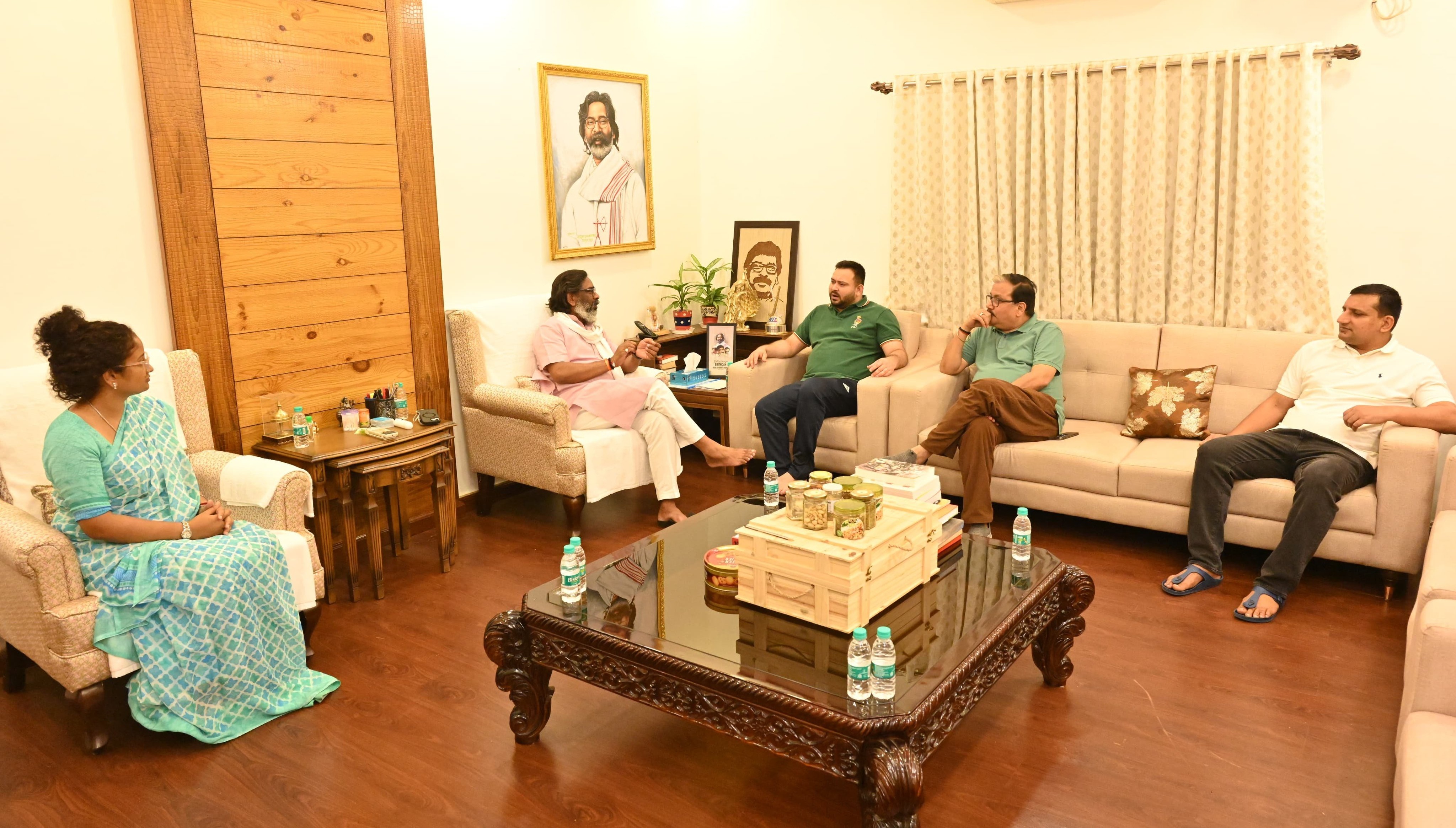 Soren, Paras May Enter Grand Alliance Ahead Of Bihar Elections