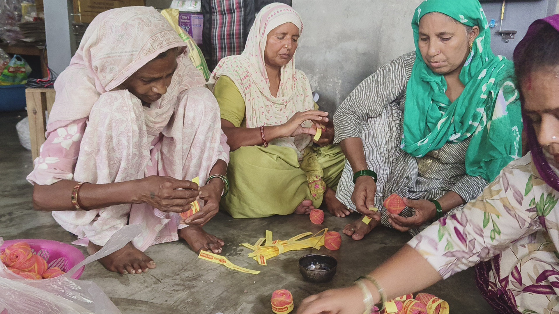 Success Story Dimple Rani of Kurukshetra started a startup with Rupees 15000 today earning in lakhs gave employment to 100 women