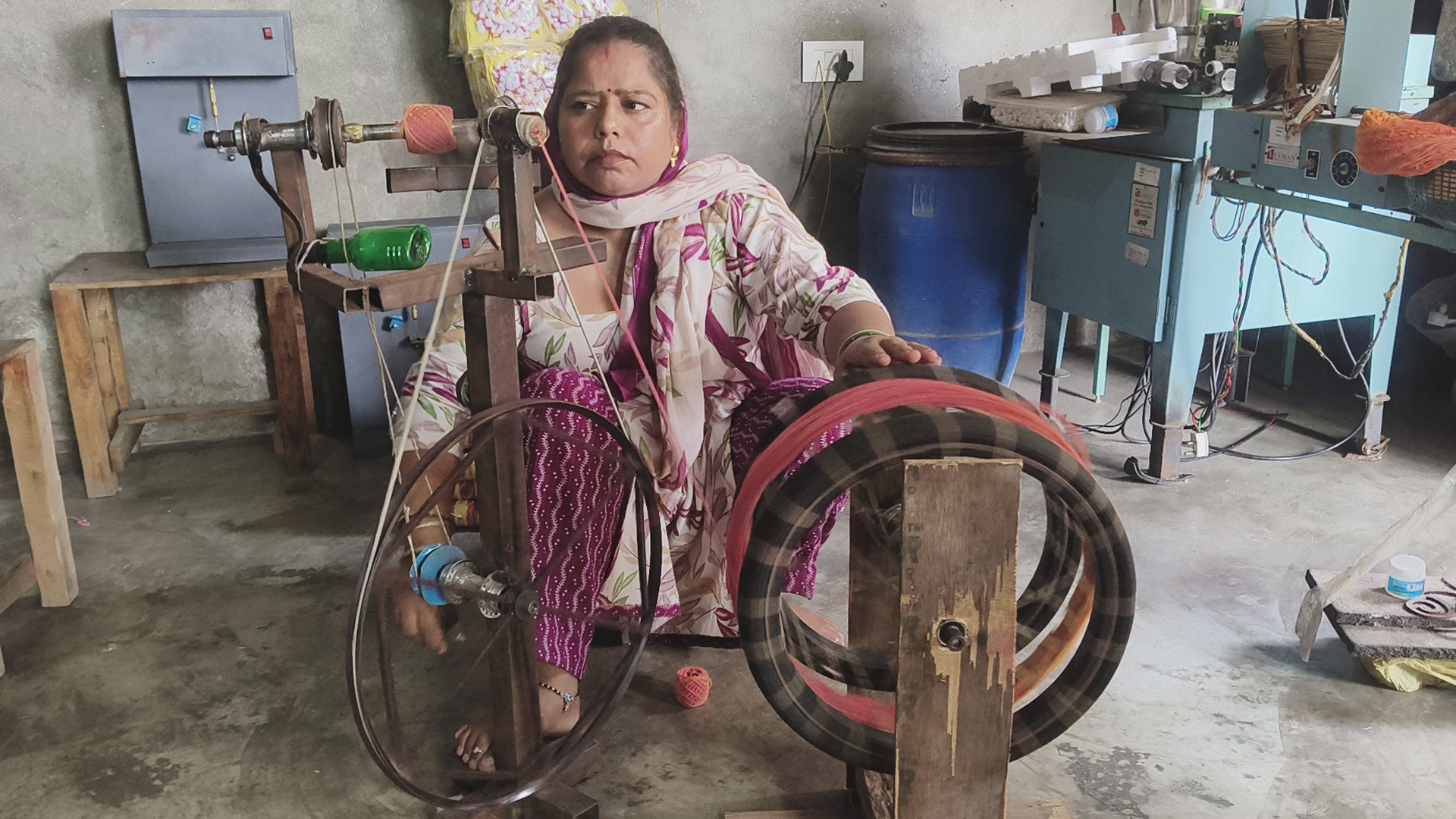 Success Story Dimple Rani of Kurukshetra started a startup with Rupees 15000 today earning in lakhs gave employment to 100 women