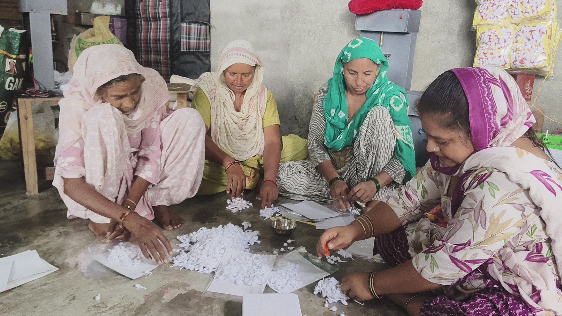Success Story Dimple Rani of Kurukshetra started a startup with Rupees 15000 today earning in lakhs gave employment to 100 women