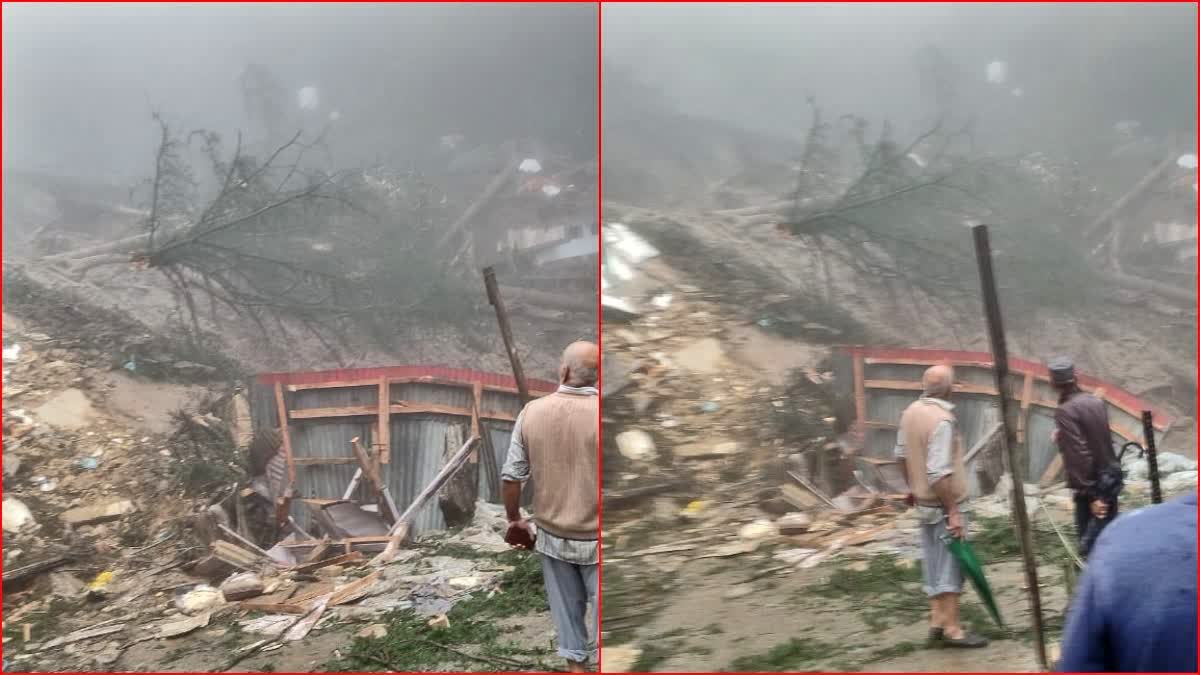 Many devotees buried under debris in Shiv Temple  Himachal Landslide  Landslide in Shimla Shiv Temple  Landslide in Shimla  Shimla Shiv Temple  ವರುಣನ ರುದ್ರಾವತಾರ  ಶಿವನ ದೇವಸ್ಥಾನ ಕುಸಿತ  30 ಜನರು ಸಾವನ್ನಪ್ಪಿರುವ ಶಂಕೆ  ಮೂವರ ಶವ ಪತ್ತೆ  ಹಿಮಾಚಲ ಪ್ರದೇಶದಲ್ಲಿ ಮಳೆಯ ಅಬ್ಬರ  ಮಳೆಯ ನಂತರ ಹಲವೆಡೆ ಭೂಕುಸಿತ ಪ್ರಕರಣ  ಶಿವನ ದೇವಾಸ್ಥಾನವೊಂದು ಕುಸಿತ  ಸುಮಾರು 30 ಜನರು ಸಾವು ಶಂಕೆ  ರಾಜ್ಯದಲ್ಲಿ ಮಳೆ ಮತ್ತೊಮ್ಮೆ ಅವಾಂತರ  ಎರಡು ದಿನಗಳಿಂದ ಸುರಿಯುತ್ತಿರುವ ಧಾರಾಕಾರ ಮಳೆ  ಭರದಿಂದ ಸಾಗಿದ ರಕ್ಷಣಾ ಕಾರ್ಯ  ರಕ್ಷಿಸಿದ ಜನರಿಗೆ ಐಜಿಎಂಸಿಯಲ್ಲಿ ಚಿಕಿತ್ಸೆ