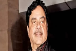 Shatrughan Sinha in favour of Mamata as PM