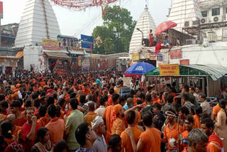 crowd of devotees in Baba temple