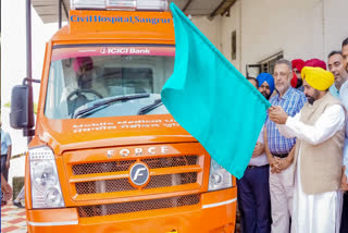 CM Mann gave green flag to medical mobile van in Sangrur