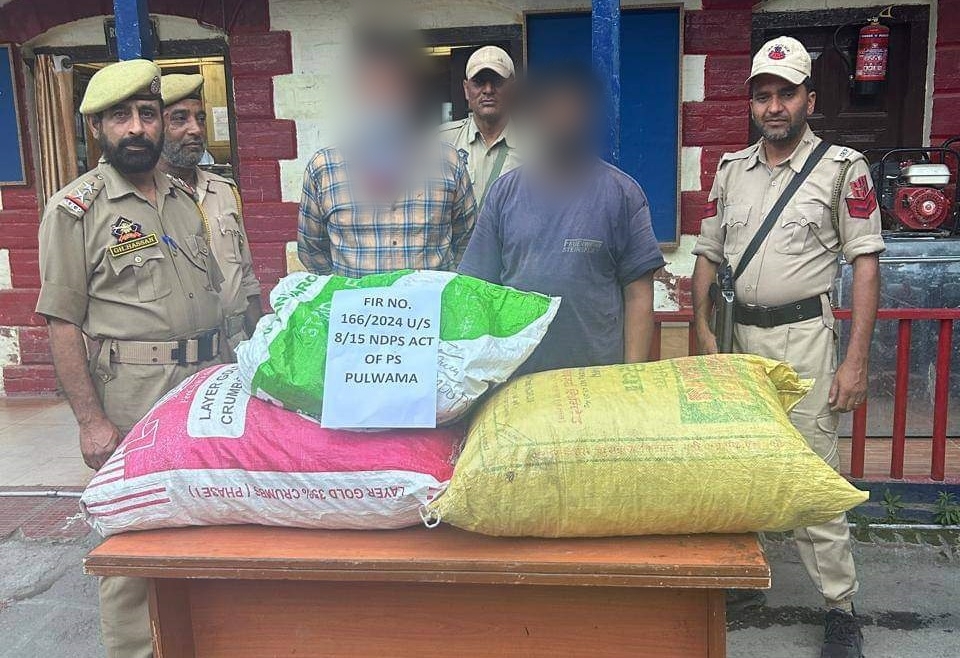 03 thieves & 02 Notorious Drug Peddlers arrested by police in Pulwama