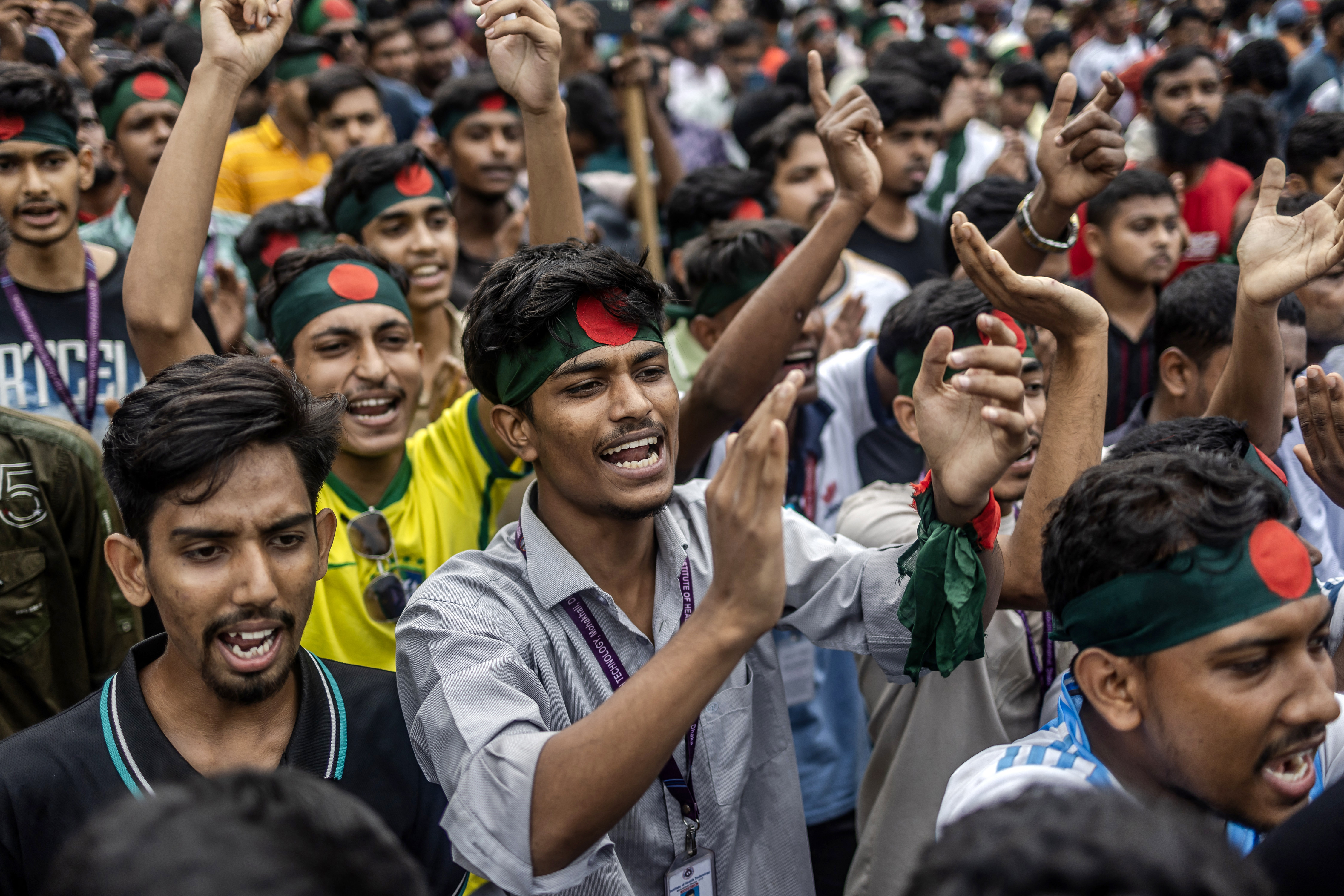 STUDENTS HELPING LEAD BANGLADESH