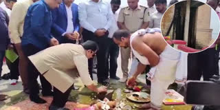 POOJA IN TUNGABHADRA NEW GATE