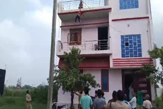 Girl Jumped From Roof of House in Dineshpur