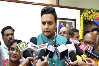 mp-yaduveer-wadiyar