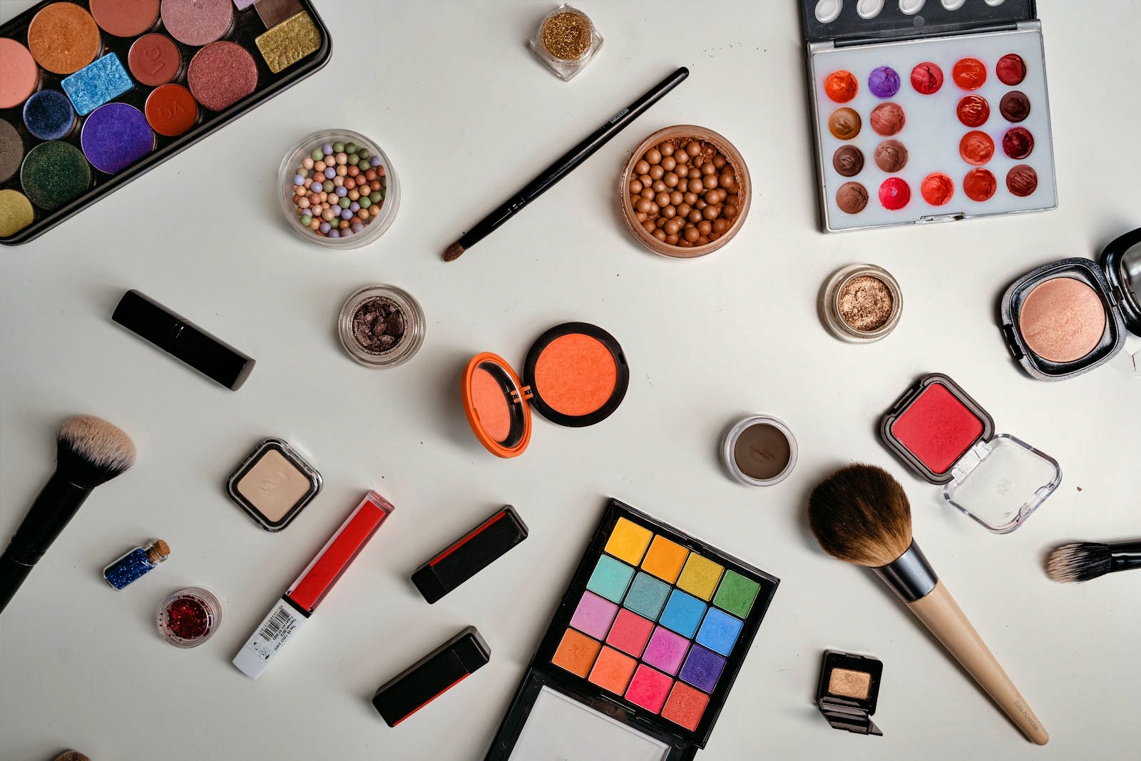 Always keep your makeup kit personal, if you share it with others it can lead to big losses