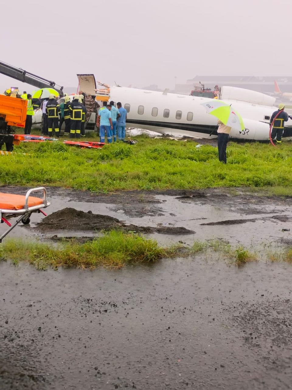 Flight Skids Off Runway