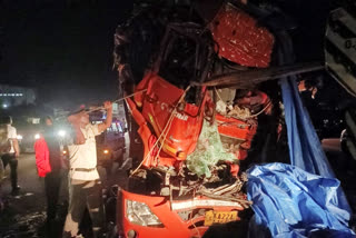 Accident claims three lives on Pune-Bangalore highway