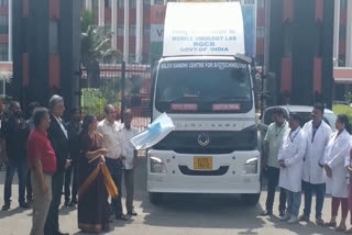 Nipah  Nipah Testing Mobile Lab  Mobile Lab For Nipah Testing In Kozhikode  Nipah test result  veena Geoge  Rajiv Gandhi Centre for Biotechnology  നിപ പരിശോധന  നിപ  നിപ പരിശോധനയ്‌ക്കുള്ള മൊബൈൽ ലാബ്  രണ്ടാമത് മൊബൈൽ ലാബും കോഴിക്കോട്  രാജീവ് ഗാന്ധി സെന്‍റർ ഫോർ ബയോടെക്‌നോളജി