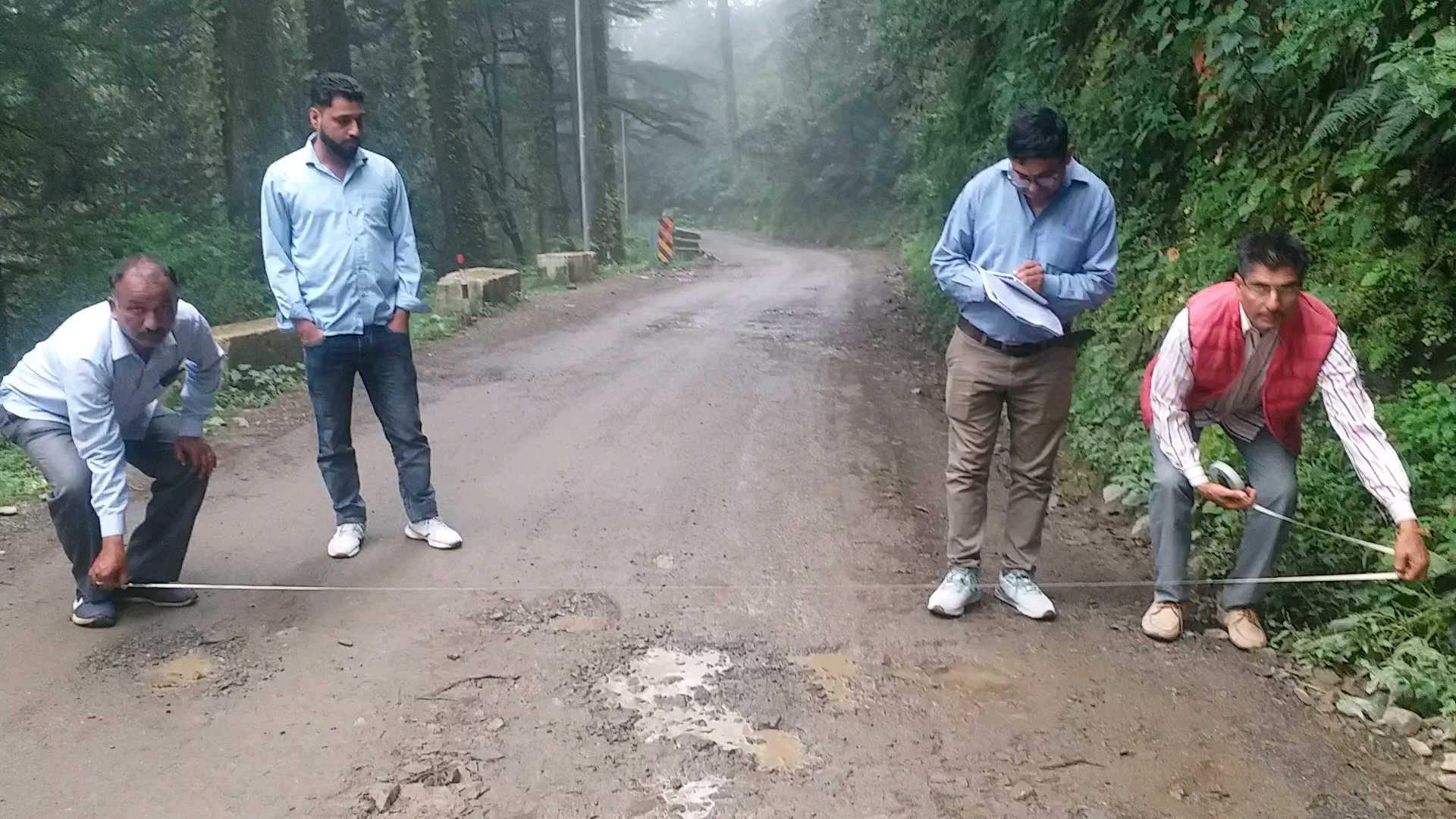 Chakrata Mussoorie motor road