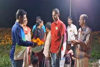 ONAM KERLA FLOWERS  Onam Flower Market Kerala  പൂ കച്ചവടം  Midnight Flower Sale Kerala