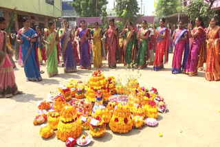 Chief Minister KCR extended 'Bathukamma' festival greetings to women and girls of Telangana. Bathukamma, a festival where flowers are worshiped as a Goddess, has become a symbol of Telangana's self-respect and unique cultural existence. He said that the Bathukamma festival is being celebrated as a state festival. The State government has great respect for the cultural traditions of Telangana. Governor Tamilisai Soundararajan wished women on the occasion of the 'Bathukamma' festival. Bathukamma is a special festival associated with nature. It is a lifetime celebration for Telangana women, she said.