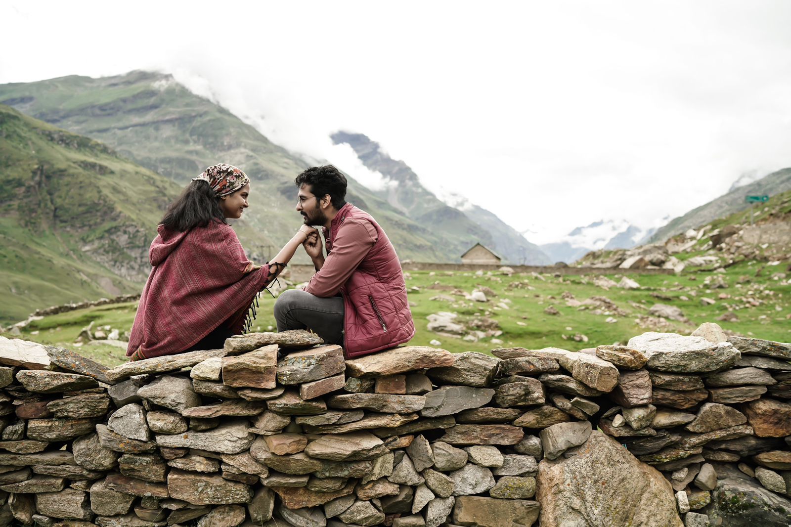 Shane Nigam starring Vela  Shane Nigam  Vela  Vela movie lyrical video Paathakal released  Vela movie lyrical video Paathakal  Vela movie lyrical video  Paathakal song  പ്രണയിച്ച് ഷെയിന്‍ നിഗം  വേലയിലെ മനോഹര പ്രണയ ഗാനം  ഷെയിന്‍ നിഗം  ഷെയിന്‍ നിഗം ചിത്രങ്ങള്‍  വേലയിലെ ഗാനം  Vela songs  Shane Nigam movies  Mammootty shared Vela movie song