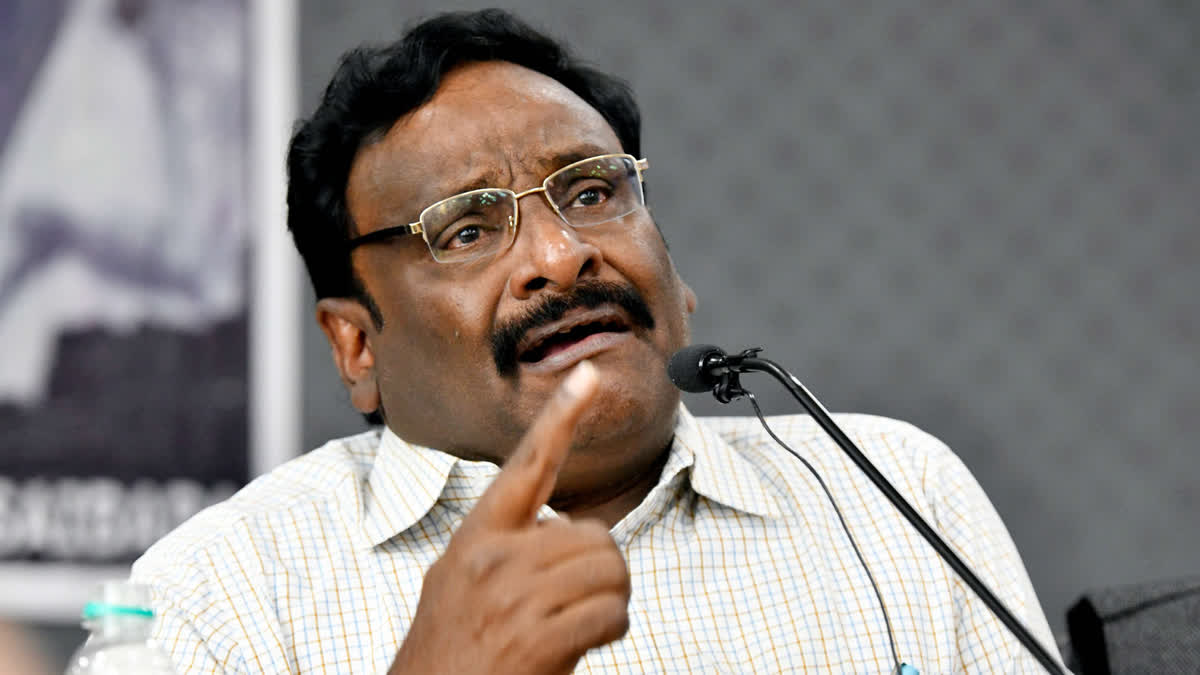 The body of former Delhi University professor, G.N. Saibaba, who died at a hospital in Hyderabad on Saturday, was handed over to his family on Sunday.