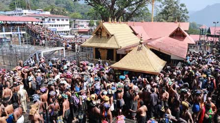 A file photo of devotees at the Sabarimala Temple ahead of the Makaravilakku festival