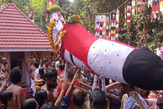 kadalundi vavutsavam 2023  kadalundi utsavam  vavutsavam  പേട്യാട്ട് ഭഗവതി  ജാതവന്‍റെ തിരിച്ചെഴുന്നെള്ളത്ത്  കടലുണ്ടി  കടലുണ്ടി വാവുത്സവം  വാവുത്സവം സമാപിച്ചു  ജാതവൻ പുറപ്പാട്