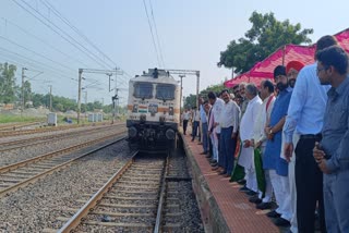 Trains full due to Chhath Puja